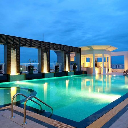 Cape Racha Hotel Si Racha Exterior photo